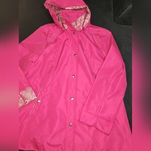 Women's Hot Pink Dennis Basso Rain Coat With Pink Paisley Lining Size Medium
